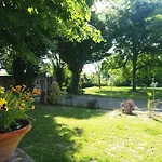 R&b Un A Colori Bed and Breakfast