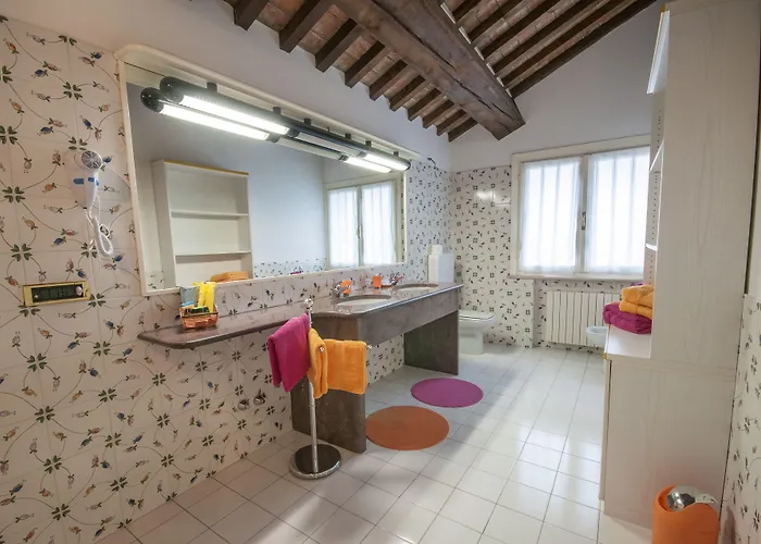 R&b Un A Colori 4* 페라라