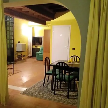 R&b Un A Colori Couette-café Ferrare