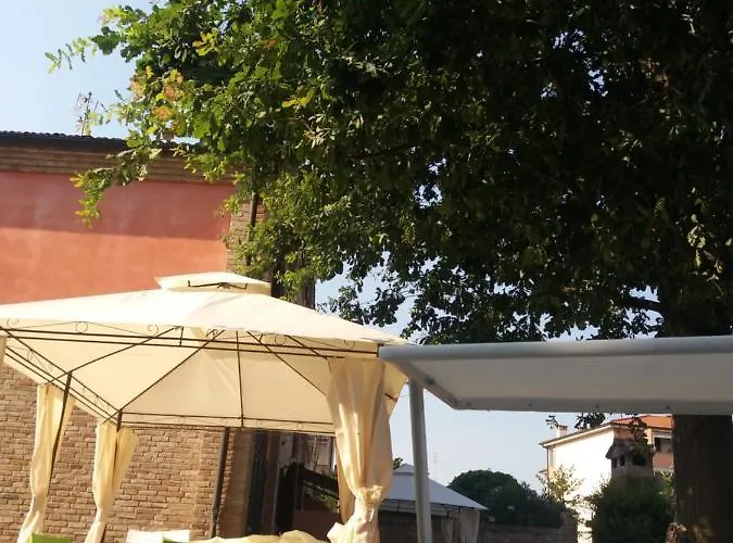 R&b Un A Colori Alojamento de Acomodação e Pequeno-almoço Ferrara